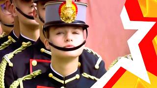 картинка: ЖЕНСКИЕ ВОЙСКА ИСПАНИИ ★ Принцесса ЛЕОНОР принесла присягу флагу Испании #militaryparade