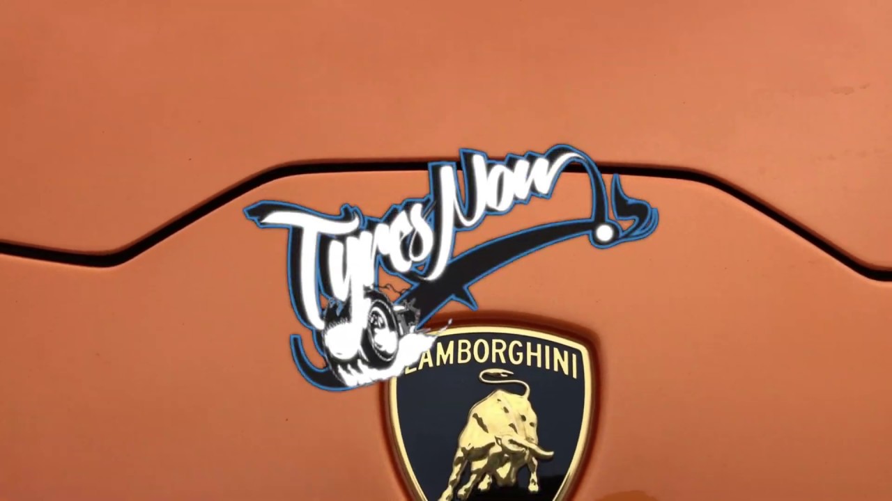 Lamborghini Huracan gets blacked out!