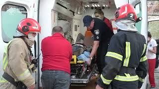 видео: Гучна ніч у Львові: масована атака забрала життя чоловіка та поранила кількох мешканців картинка: Гучна ніч у Львові: масована атака забрала життя чоловіка та поранила кількох мешканців