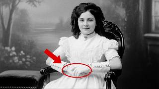 A 1904 Studio Photo Looks Harmless — But the Girl's Hands Reveal a Frightening Detail