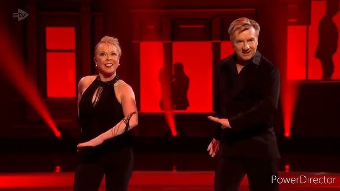 Christopher Dean and Jayne Torvill skating in Dancing on Ice (22/1/23) - YouTube