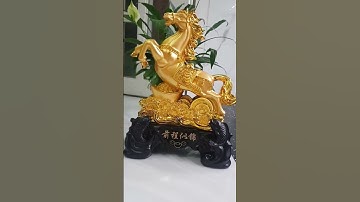Tượng Ngựa Phong Thuỷ Vàng Đứng Thỏi Tiền Vàng To Đầy Vàng C36cm N27cm S15cm Biểu Tượng Thành Công