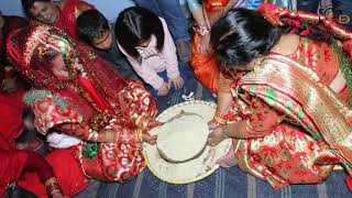Nepali Wedding बिबाह  अनुसार सासु बुहारीले पाथी भरेको अबस्था