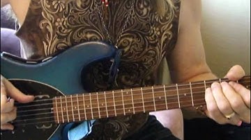 Steve Morse explains how to play Smoke On The Water properly