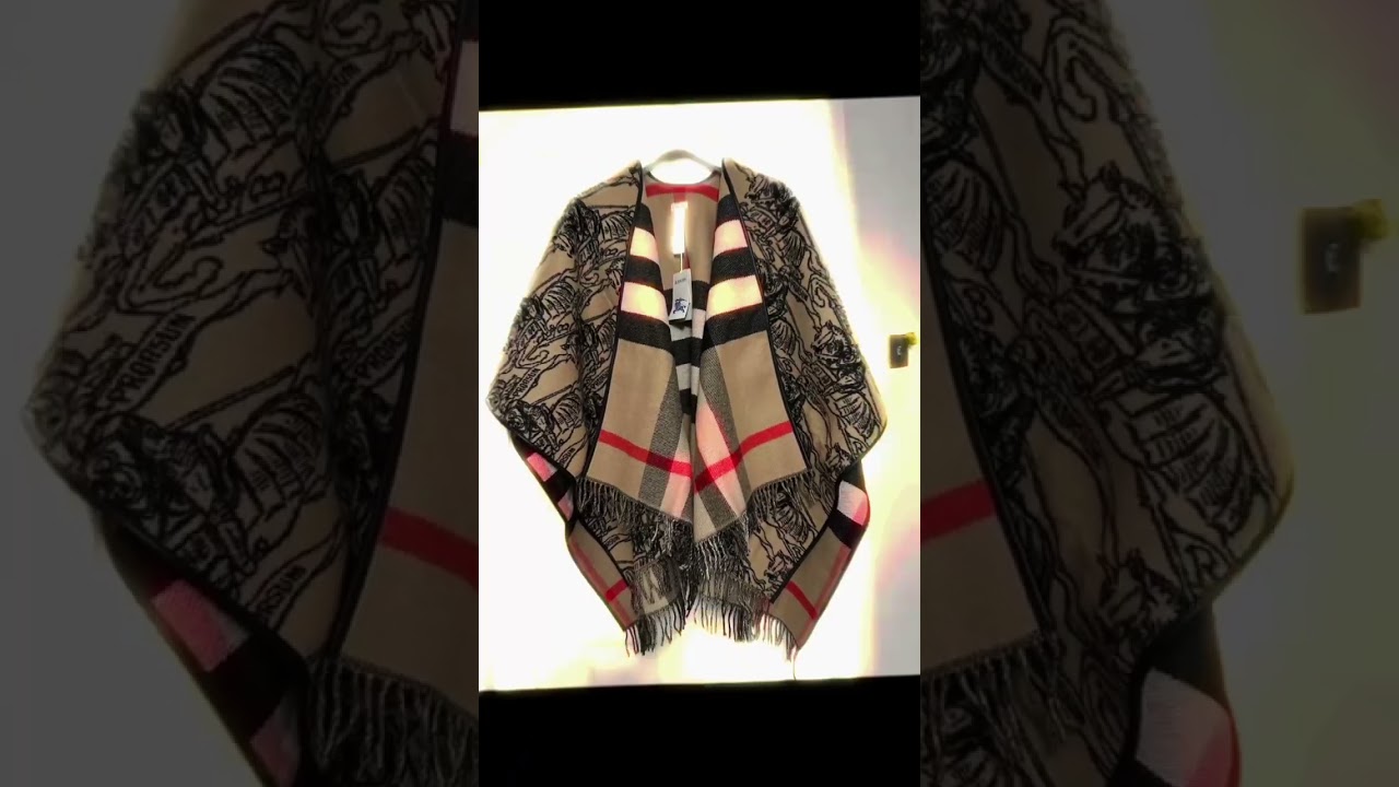 Burberry Logo IntarsiaKnitted Fringed Poncho
