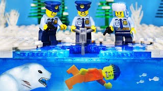 Prisoner&#39;s Daring Underwater Escape! LEGO Prison Break in Arctic