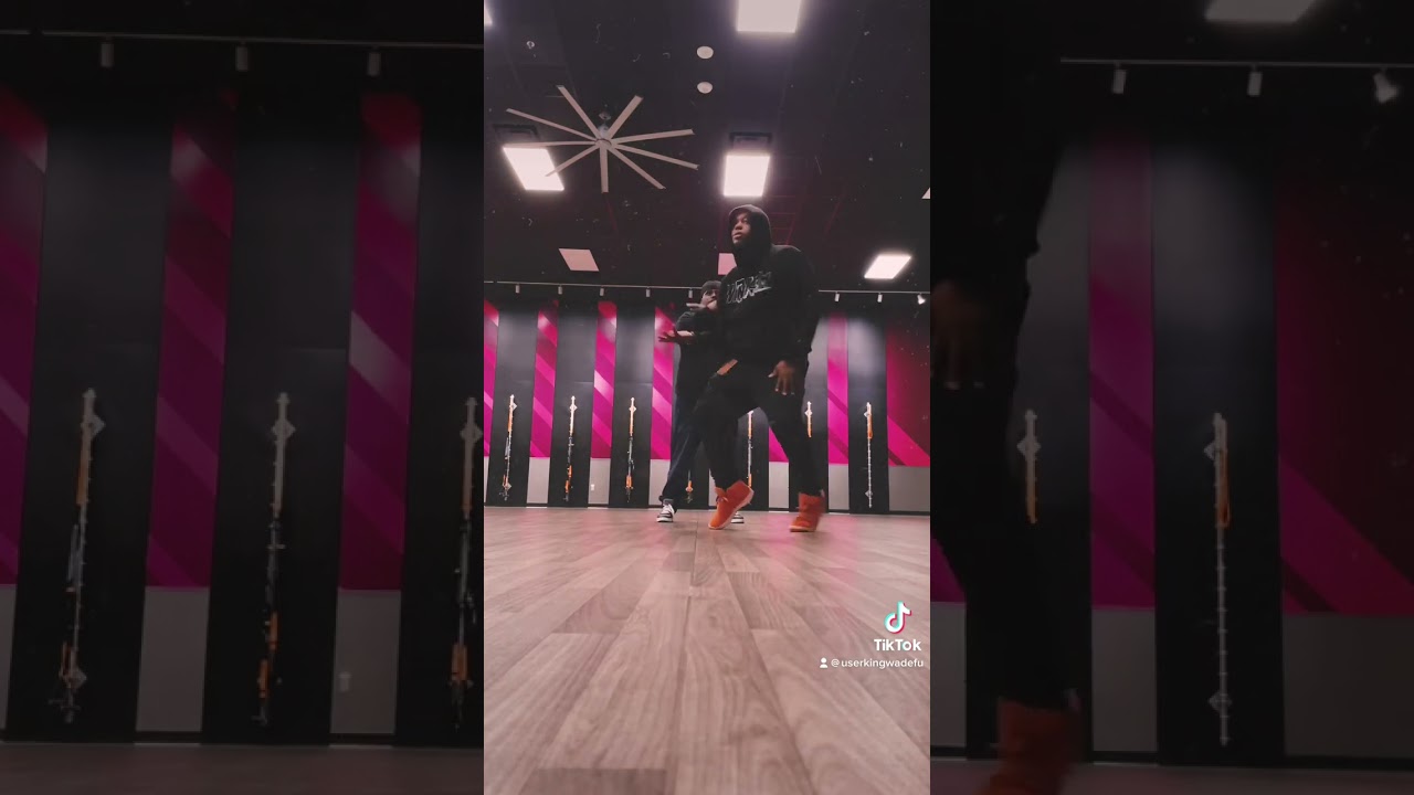 BladeBrown904 & Gmoney hiphop dance battle in Orange park Florida.