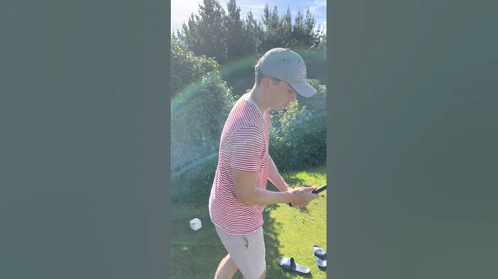 4 People, Each With An Q Club Play 7 holes. 1st Tr...