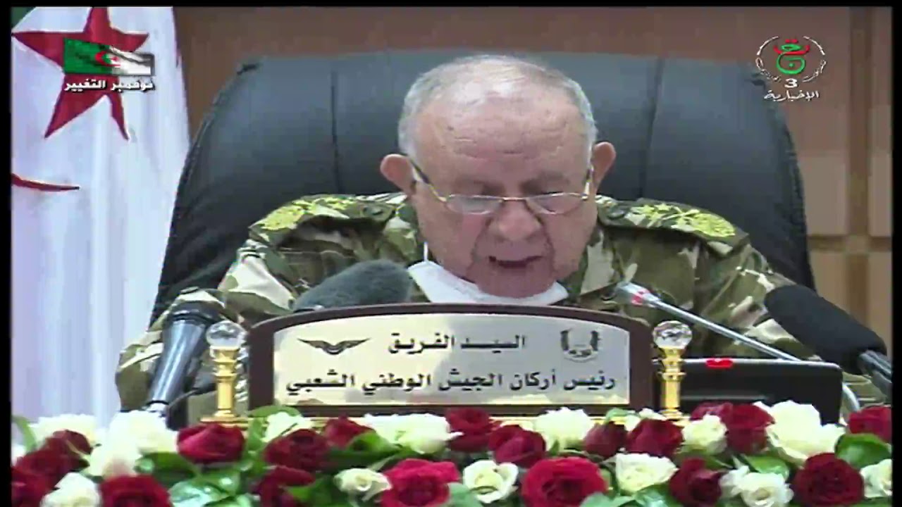 الفريق السعيد شنقريحة في زيارة عمل وتفتيش إلى قيادة القوات الجوية