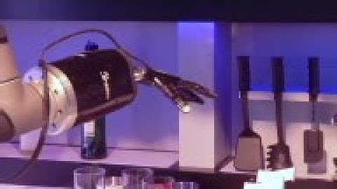 Robot chef cooking up a storm at CES