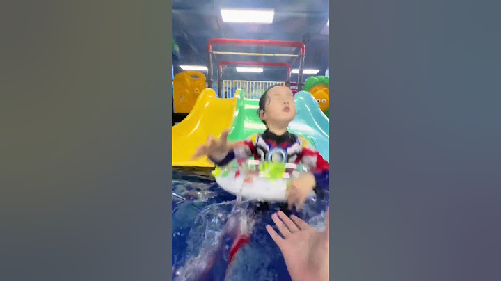 Coco takes his dad to play in the children's pool #children's animation #parent-child interaction