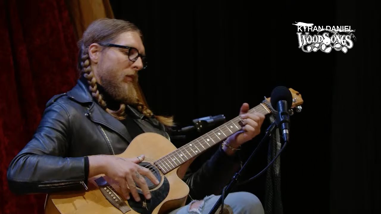 Kyran Daniel - Nocelle - Live on WoodSongs auf YouTube ansehen Kyran Daniel - Nocelle - Live on WoodSongs auf YouTube ansehen