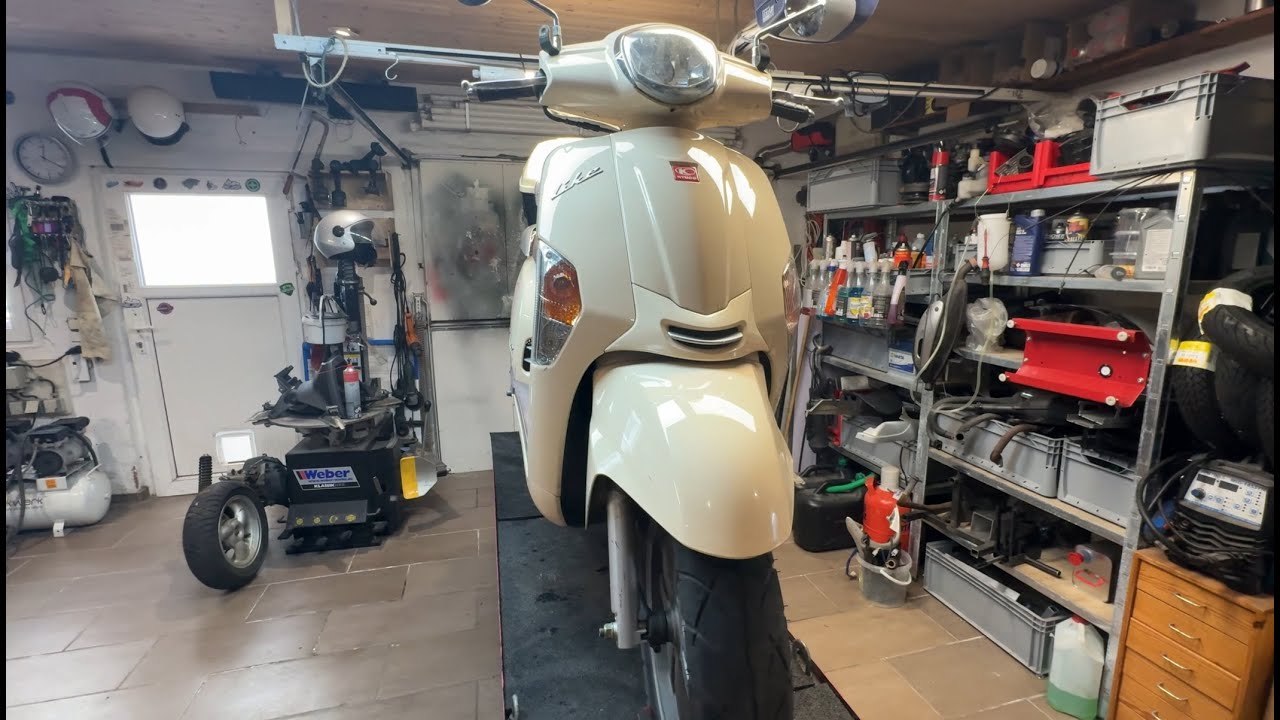 Michi schraubt... Kymco Like 50 -Teil1 Motorschaden vom Feinsten !