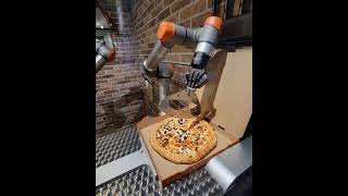 A Parigi La Pizza La Fa Il Robot