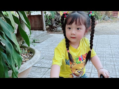 Anh hai Ken tập Tina chạy xe đạp | Con Gái Lâm Chấn Khang
