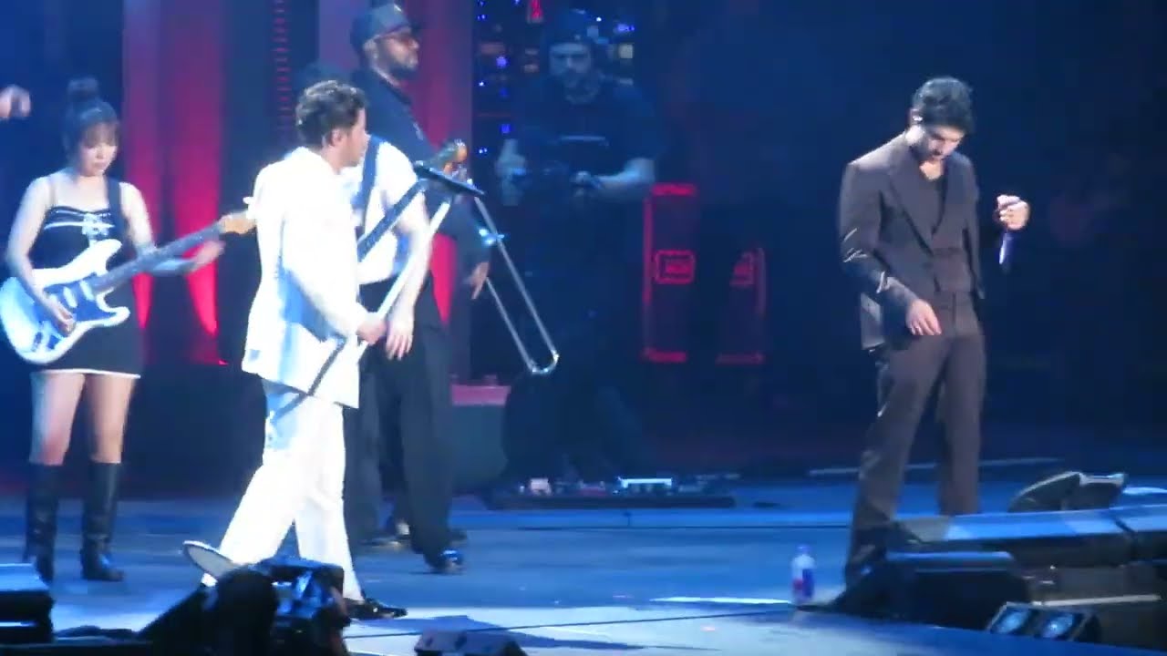 Jonas Brothers - Versus Megamix - Hershey, PA 8/17/25