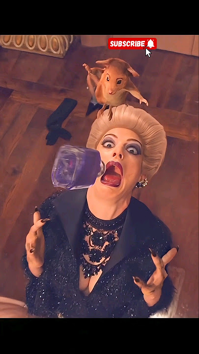 The queen of the witch drank her magic portion, which was turned to a mouse. #series #movie #fyp