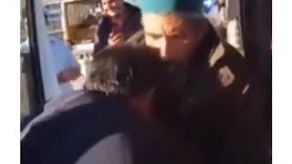 Arabanın Ön Koltuğu Için Kavga Eden Amcalar Kürtçe