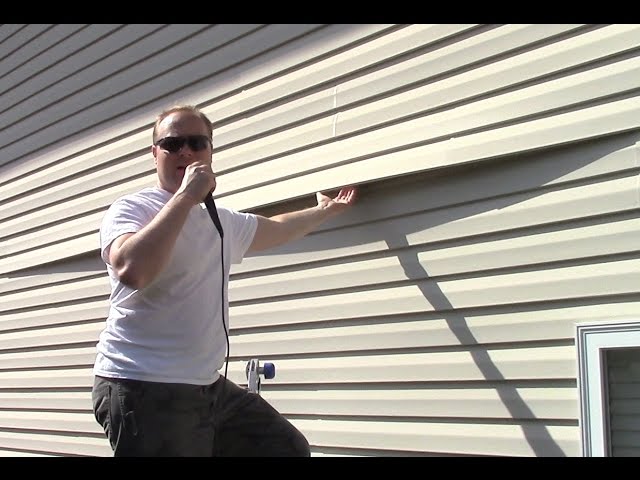 How to fix a hole in your vinyl siding 