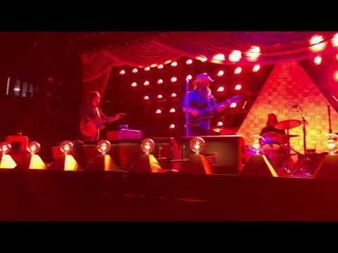 Chris Stapleton - Midnight Train To Memphis (Live)