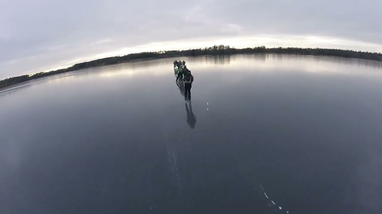 Tusen ledarmil firas