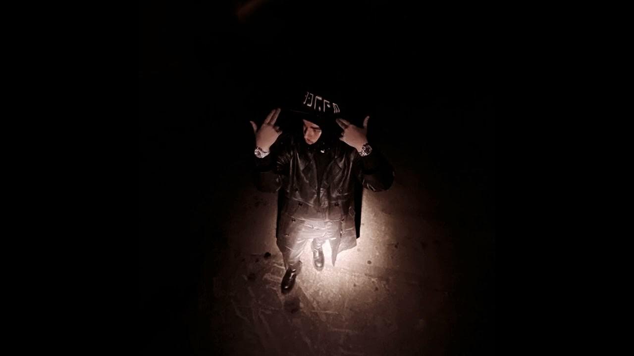Yeat on tha. Yeat lyfe. yeat lyfe 2025. yeat bnyx type beat. дискография yeat.