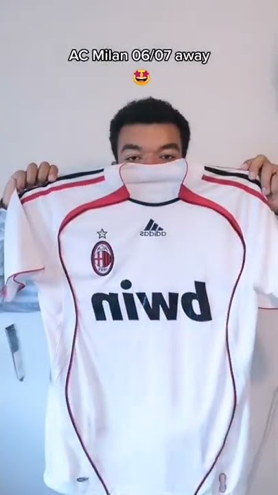 I copped this rare AC Milan 2006/2007 away shirt 🤩 #shorts