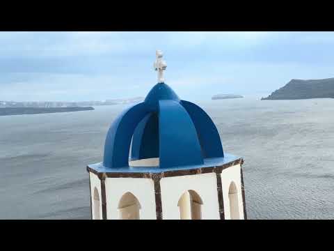 THE ICONIC BLUE DOMES OF SANTORINI