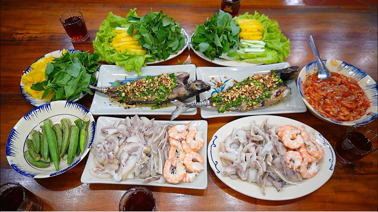 Hạ Mái Sân Chòi Chuẩn Bị Lợp • “Lai Rai” Tâm Sự Sau Ngày Làm Việc | MTQH