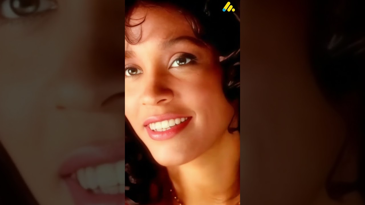 The Natural Elegance of Whitney 💖