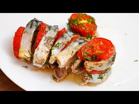 Скумбрия в духовке: рецепт с помидорами и луком