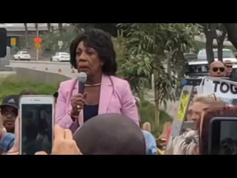 Maxine Waters Calls For Attacks On White House Employees: "Create A Crowd and Push Back On Them"