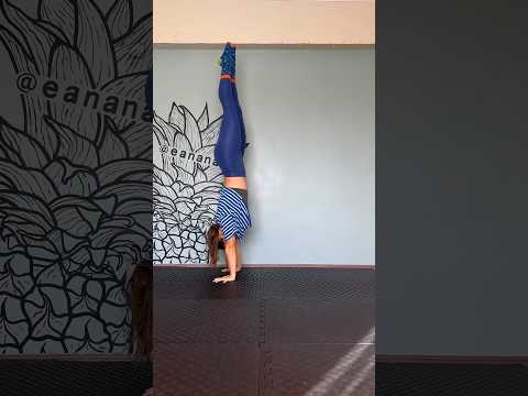 Easy Handstand Tutorial 🔥 How long did I hold in the end?