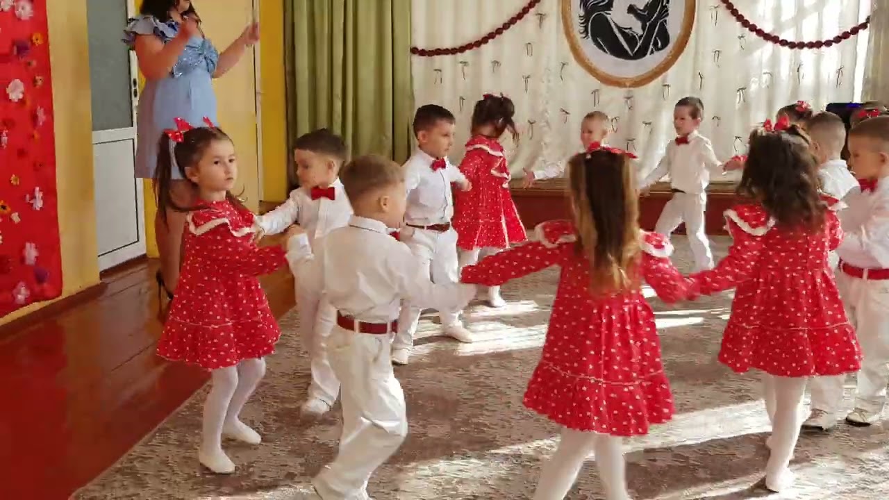 Grupa mijlocie Grădinița de copii „Fluieraș” Concert de primăvară 2/3