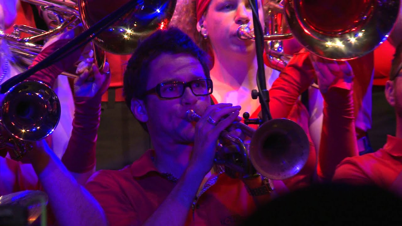 Right Now - Sweet - Medley - Swiss Powerbrass feat. Nat McIntosh (Youngblood Brass Band)