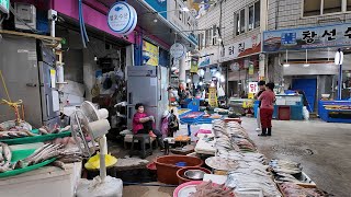 Korea-Wandeltocht - Jinju-si Jangdae-dong, Jangdae-ro 43beon-gil wegje, dag