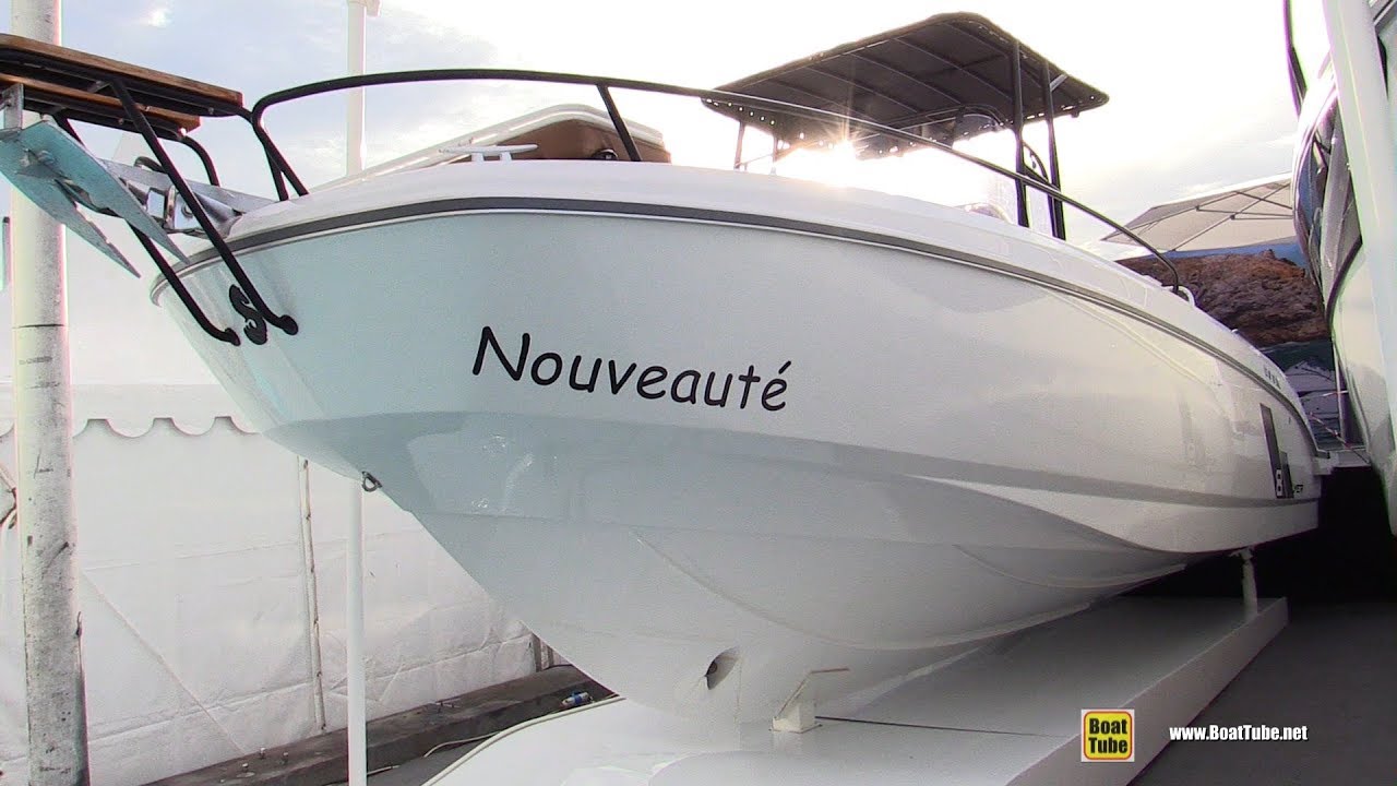 2019 Beneteau Flyer 8 SpaceDeck Boat - Walkaround - debut at 2018 Cannes Yachting Festival