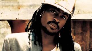 Beenie Man  Ft. Kim Davis  - So Hot