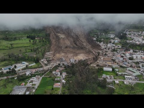 Al menos 16 muertos en un deslizamiento de tierra provocado por lluvias en el sur de Ecuador