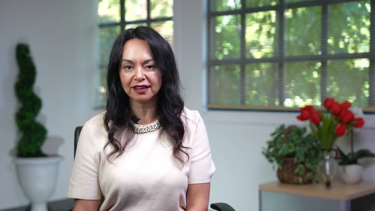 Mayra Padilla, Board Member, Explains SAFE Center in Spanish