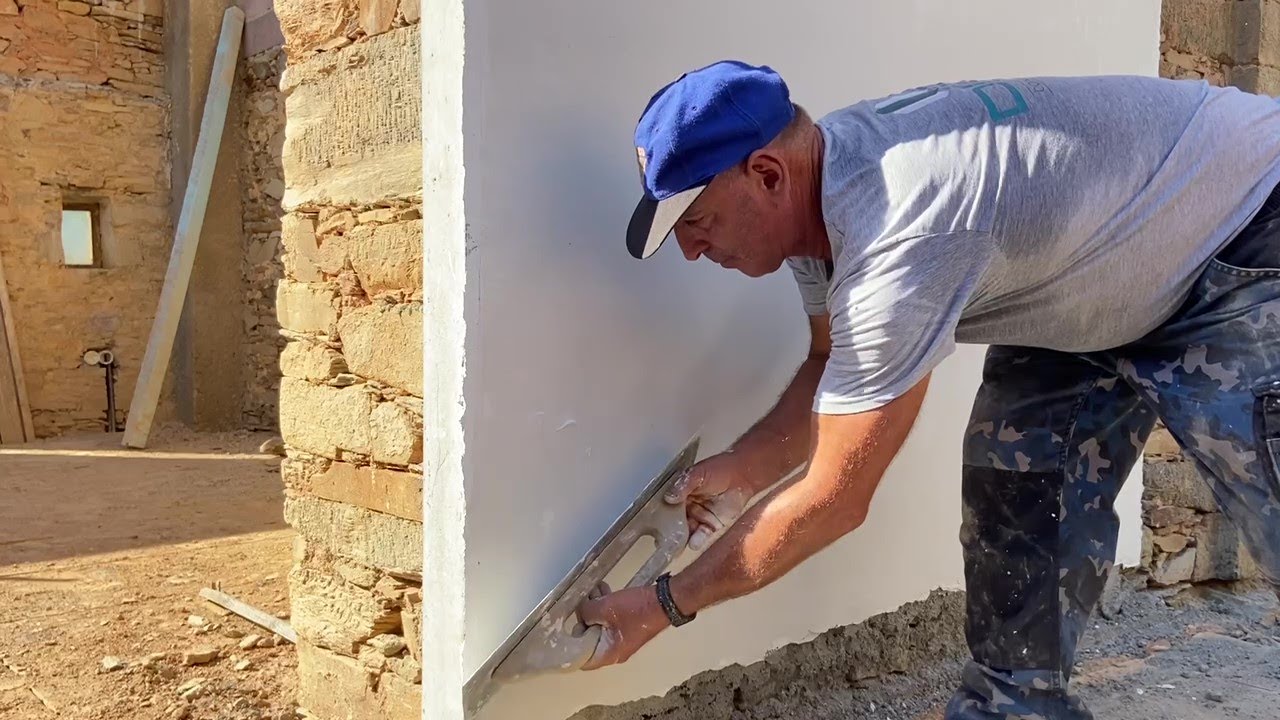 Plastering Walls - Remarkable Rendering Skills - YouTube