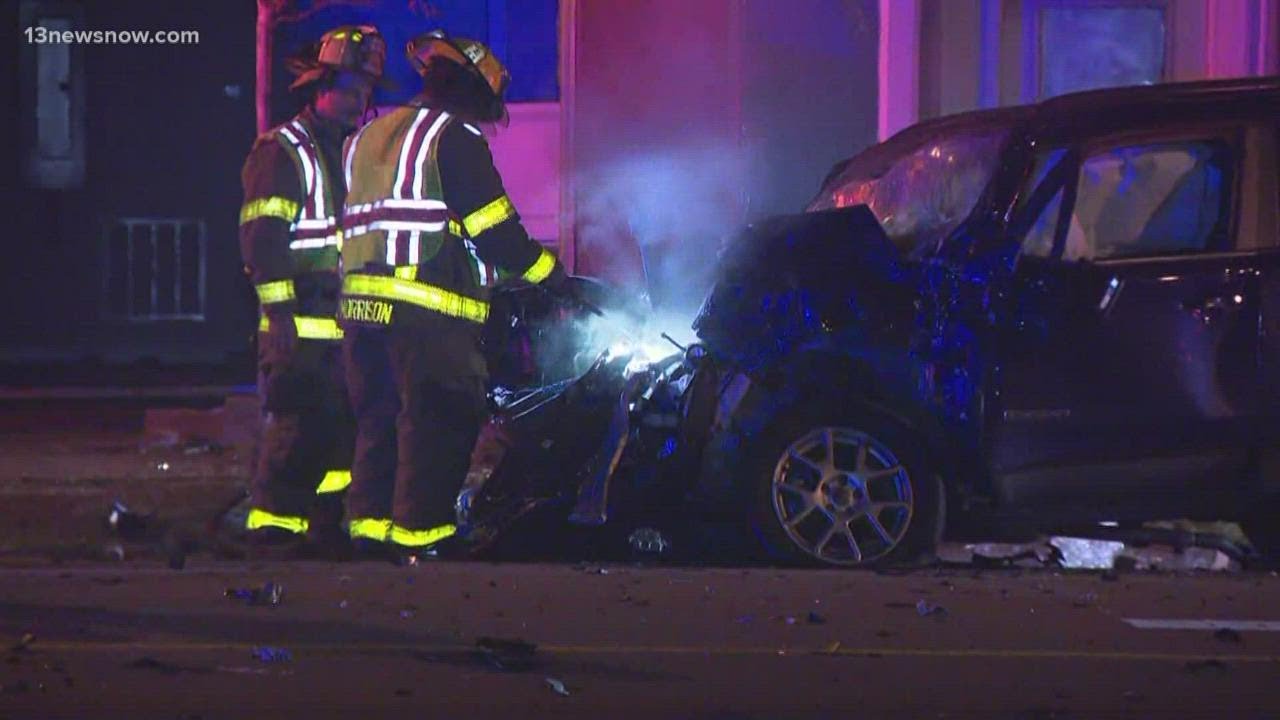 One in custody after police chase ends in crash - YouTube