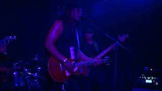 Tracey Blake, "Get up", Glueks Minneapolis, 24-04-2019