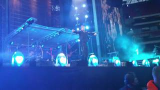 Famous Angels - FRONT ROW (Robbie Williams) Take That Progress live at Wembley Wealth