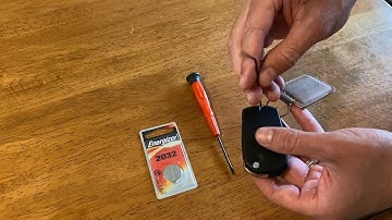 Triumph motorcycle keyless FOB battery replacement