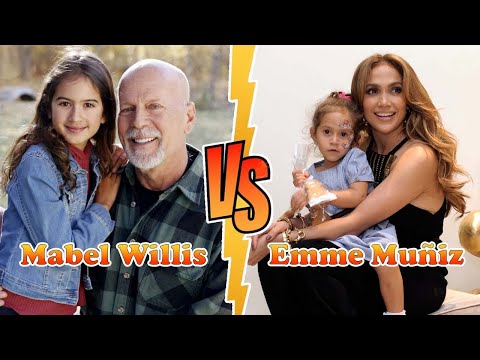 Emme Muñiz VS