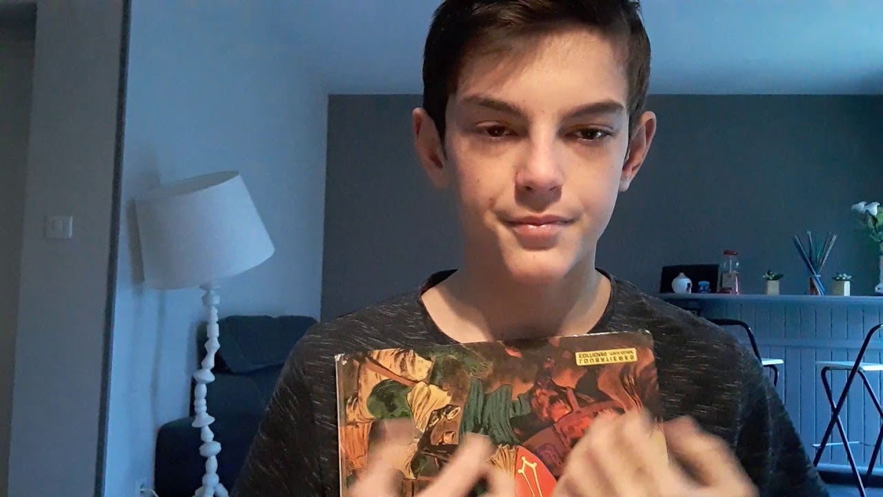 Asmr fr : Bruits de BD📚🎧🎙