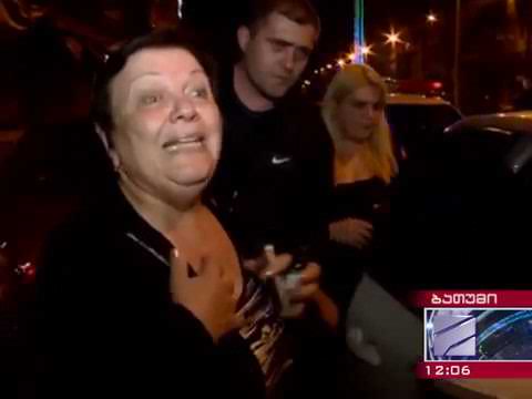 ბათუმში 22 წლის კაცი დედის დაჭრისთვის დააკავეს