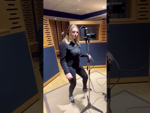 « RECOMMENCE-MOI » EST DISPO! Souvenir de l’enregistrement dans le même studio que Céline Dion ♾️❤️