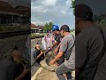 Gawat Kejang-Kejang Karena Palang Pintu Mainan Konslet #palangpintukeretaapi